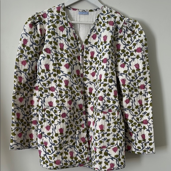 LBC quilted Floral Wrap Jacket - Picture 3 of 4